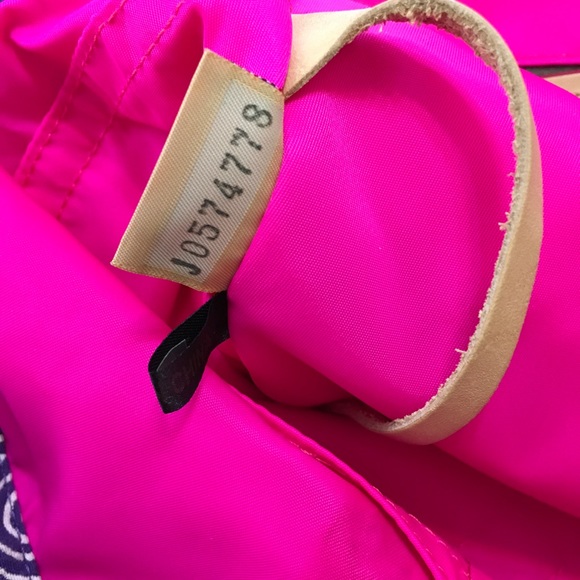 Dooney & Bourke Blue White Swirl Logo Tote Bag - Picture 10 of 10